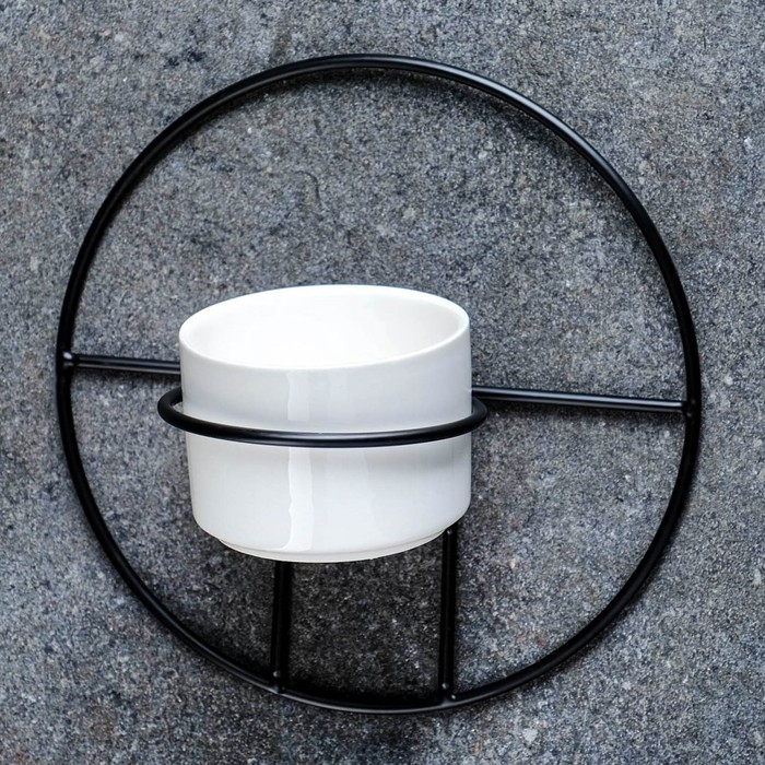 Горшок настенный Горшок настенный "Салли" с черной подставкой, 17х8х17см