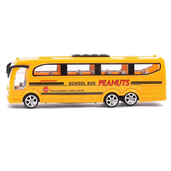 Автобус инерционный «Школьный» Автобус инерционный «Школьный»