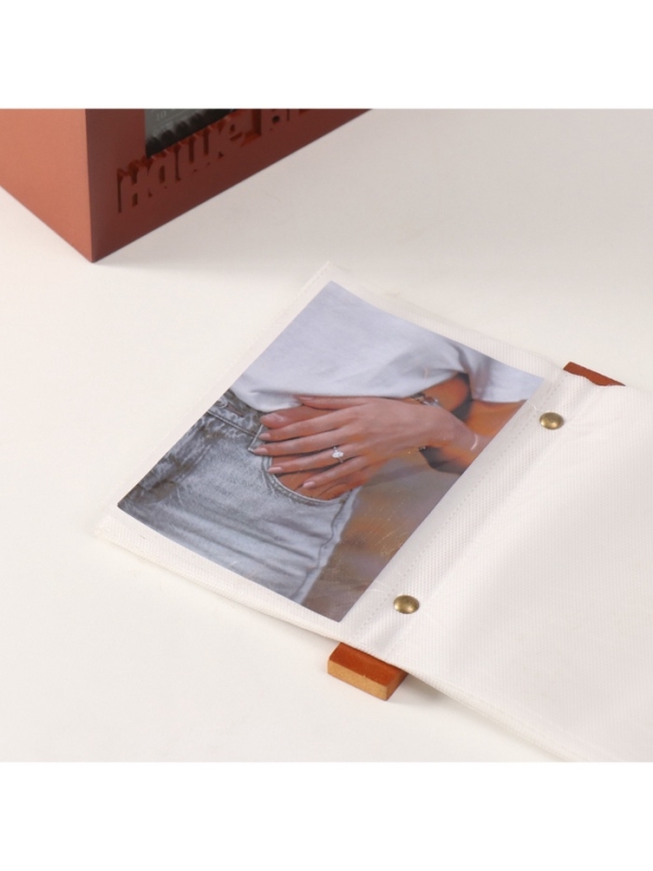 Фотоархив на 96 фото 10х15 см + рамка 10х15 см "Наше время" красное дерево 20х15х12 см