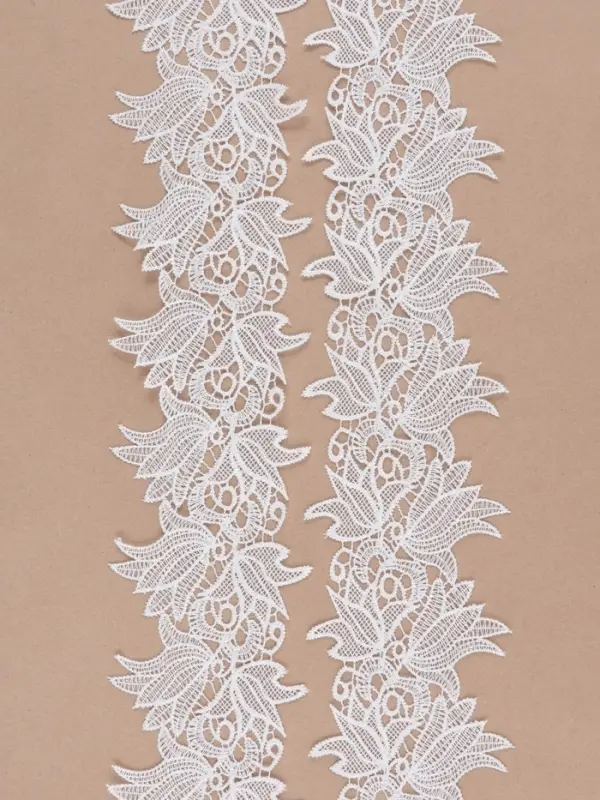 Кружево гипюровое, 90 мм, 9&plusmn;0.5 м, цвет белый