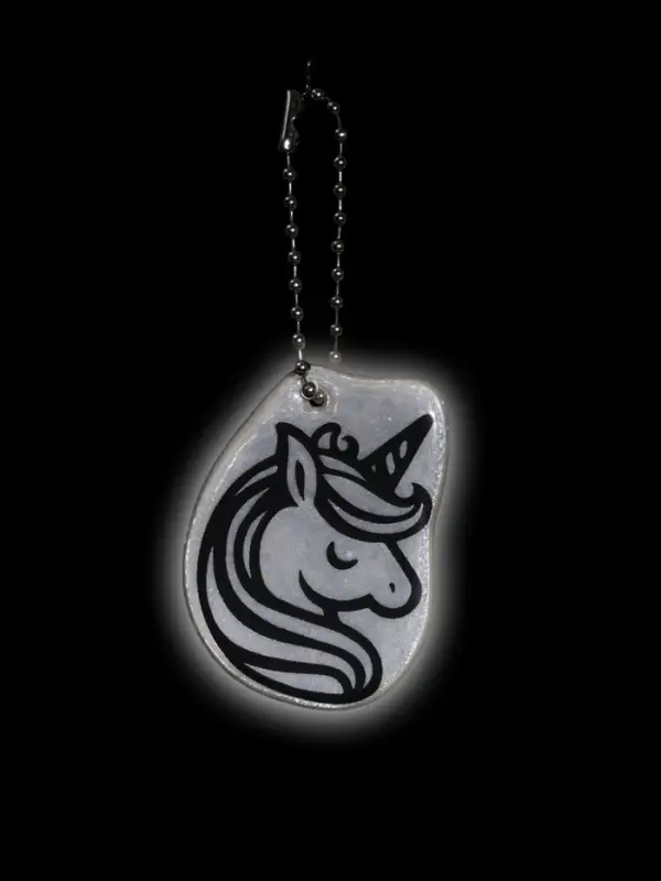Светоотражающий элемент двусторон единорог 3,9*4,8см цепочка белый АУ