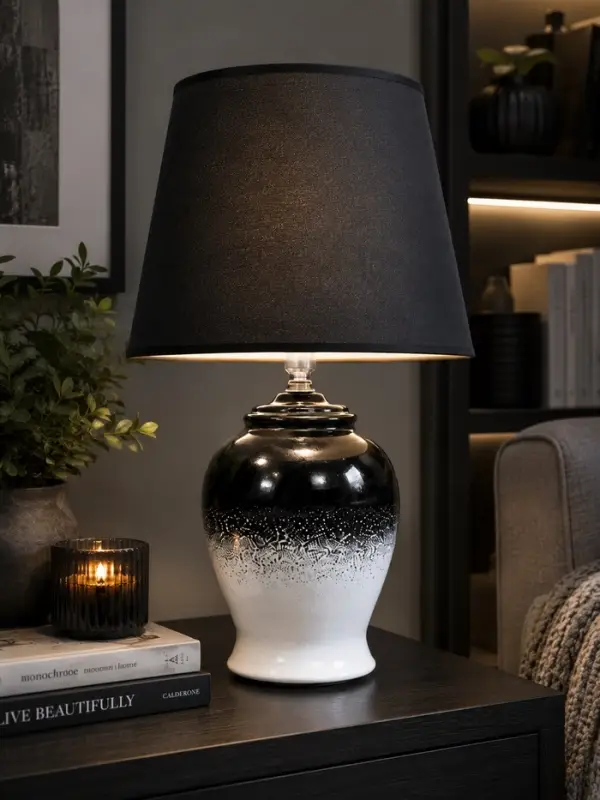 Лампа настольная RISALUX &laquo;Даксия&raquo;, 40 Вт, Е14, бело-чёрная, 19.5&times;19.5&times;35 см
