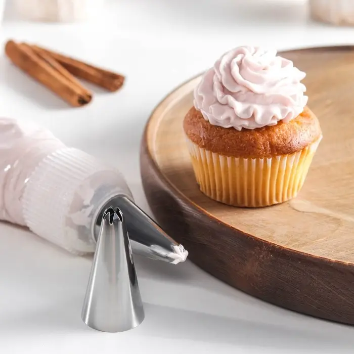 Насадка кондитерская «Закрытая звезда», d=3 см, выход 0,3 см, нержавеющая сталь Насадка кондитерская «Закрытая звезда», d=3 см, выход 0,3 см, нержавеющая сталь