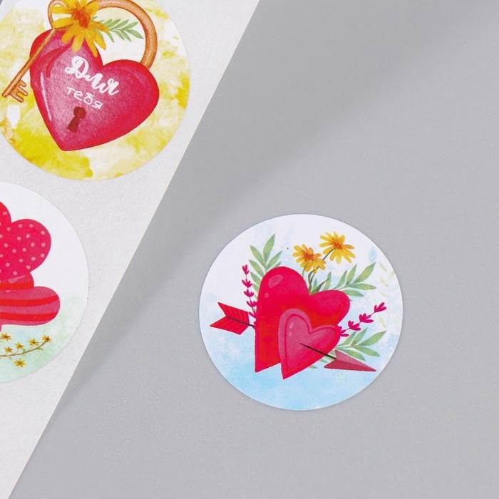 Наклейка бумага Наклейка бумага "Любовь" d=2,5 см 252 шт в рулоне