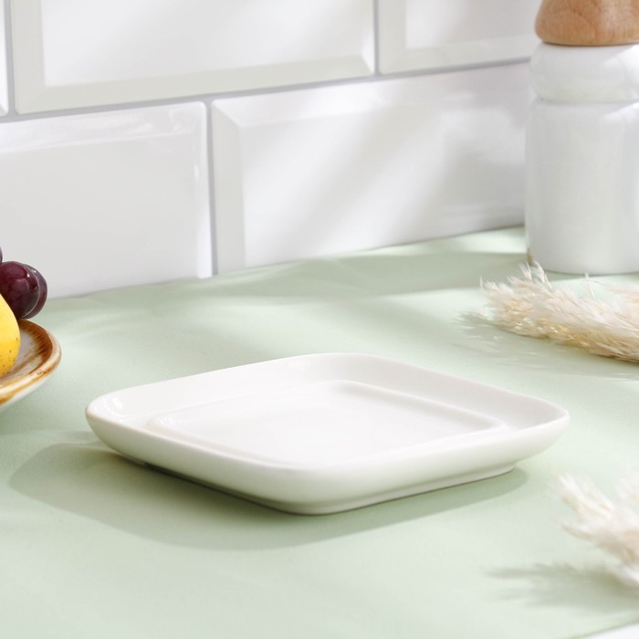 Маслёнка «Майская», на 1/2 пачки, 11,9×11,9×8,1 см, 1 сорт, авт. Алдошина Л.В. Маслёнка «Майская», на 1/2 пачки, 11,9×11,9×8,1 см, 1 сорт, авт. Алдошина Л.В.