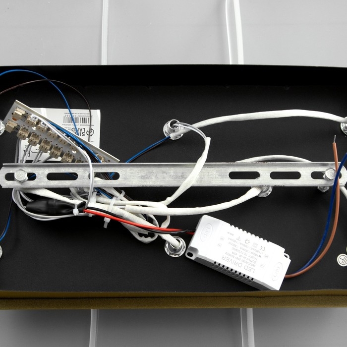 Люстра Люстра "Кворум" LED 40Вт 3000-6000К золото 50х50х10см