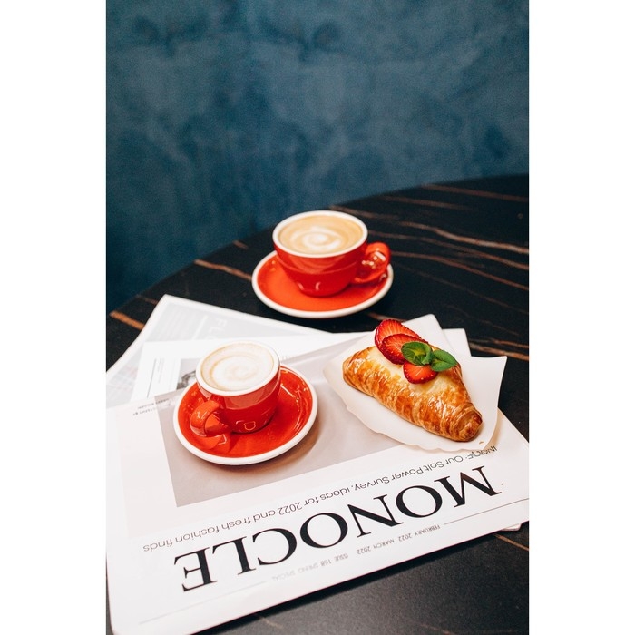 Кофейная пара фарфоровая Magistro Coffee time, 2 предмета: чашка 280 мл, блюдце d=15,5 см, цвет красный Кофейная пара фарфоровая Magistro Coffee time, 2 предмета: чашка 280 мл, блюдце d=15,5 см, цвет красный