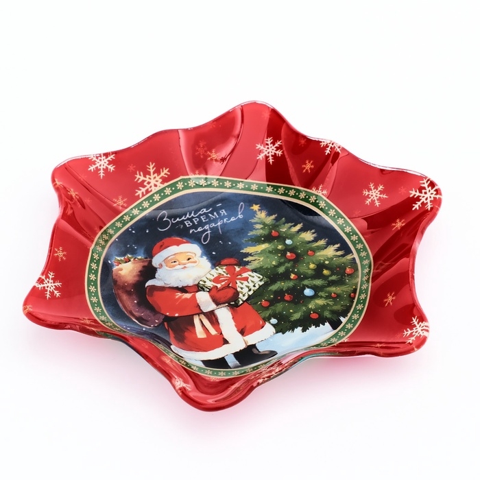 Тарелка в форме снежинки Тарелка в форме снежинки "Зима-время подарков", 19,5 см