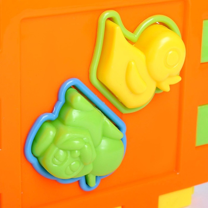 Развивающая игрушка-сортер «Куб» со счётами Развивающая игрушка-сортер «Куб» со счётами