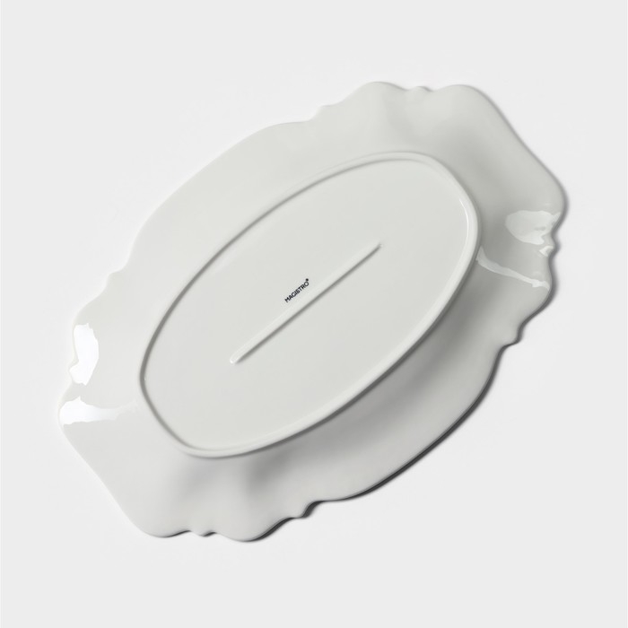 Блюдо фарфоровое овальное Magistro «Сюита», 35,5×23,5 см, цвет белый Блюдо фарфоровое овальное Magistro «Сюита», 35,5×23,5 см, цвет белый