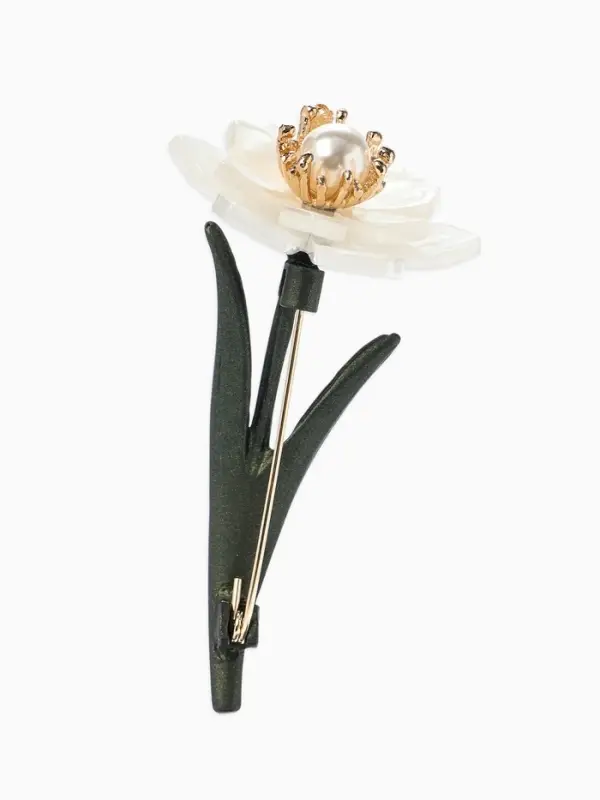 Брошь &laquo;Цветок&raquo; нежный, жемчуг, цвет бело-зелёный в золоте