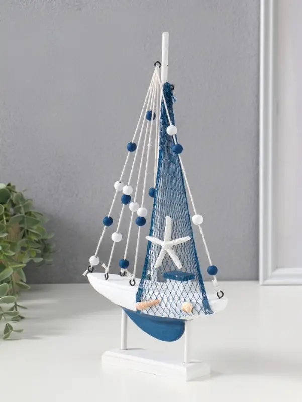 Сувенир дерево "Парусник с морской звездой на парусе" бело-синий 17,5х4х31 см
