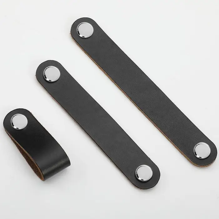 Ручка-скоба CAPPIO RSC010, кожа, м/о 96 мм, цвет черный