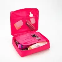 Косметичка - органайзер дорожная на молнии, с карманами, малиновая