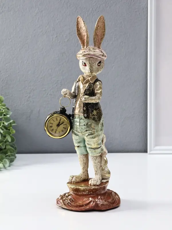 Сувенир полистоун "Зайчик в кепке с часами" 12,5х12,5х35 см