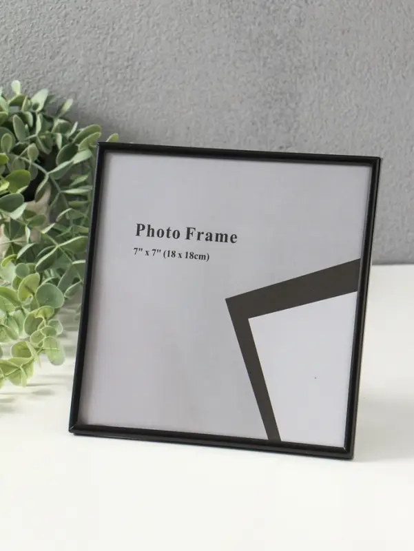 Фоторамка металл на 1 фото 18х18 см Фоторамка металл на 1 фото 18х18 см "Классик" чёрная 1,5х18,4х18,4 см