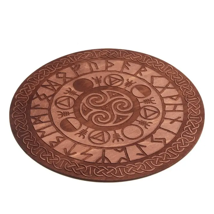 Алтарь для ритуалов &laquo;Руны старшего Футарка&raquo;, деревянный, D=24 см