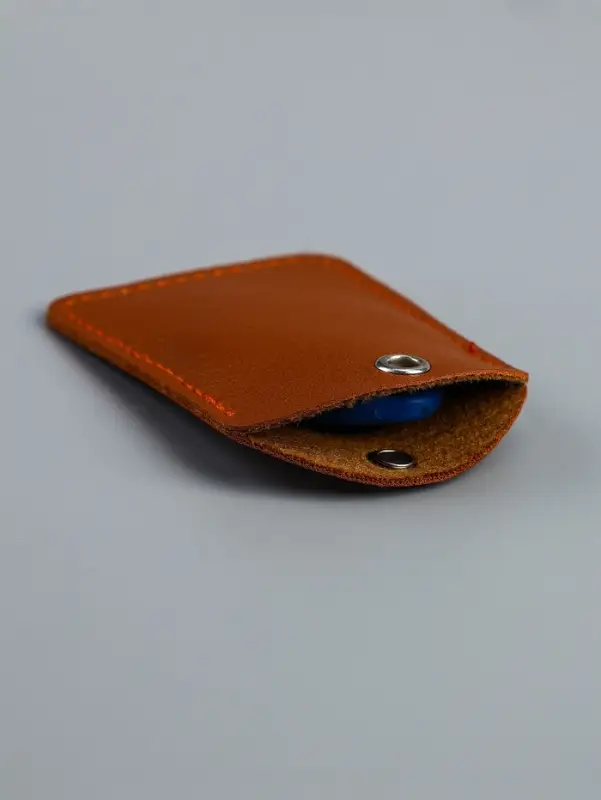 Брелок чехол для магнитных ключей, прямоугольный, рыжий 4,5х7 см