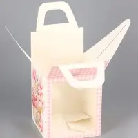 Коробка подарочная пасхальная с окном &laquo;Пасхальный букет&raquo; 15&times;15&times;18 см