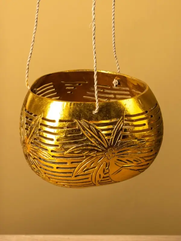 Подсвечник подвесной из кокоса, 9-12 см, золотистый Подсвечник подвесной из кокоса, 9-12 см, золотистый