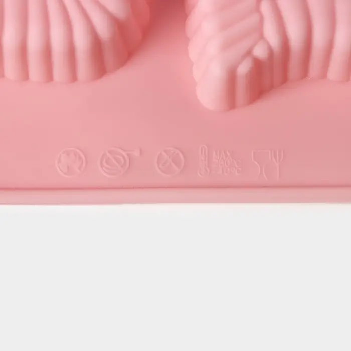 Форма для выпечки Доляна &laquo;Пирожное&raquo;, силикон, 28&times;16&times;2 см, 8 ячеек (5&times;6.6 см), глубина 1.7 см, розовая