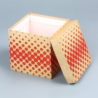 Коробка подарочная самосборная «Горошек» крафт 15×15×15 см