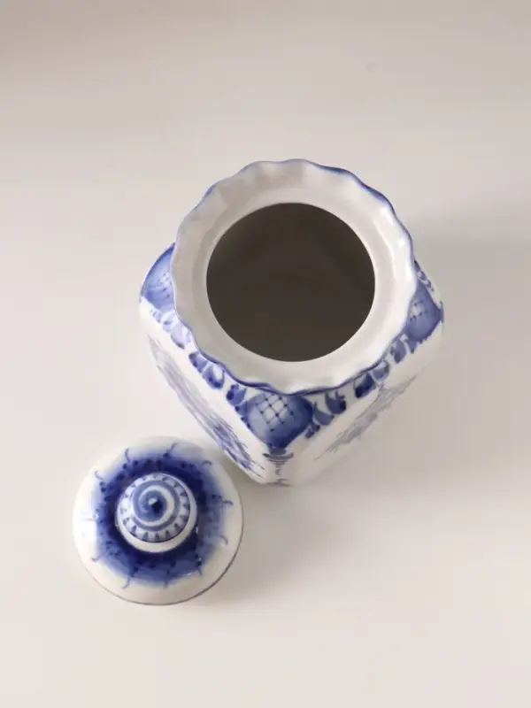 Банка для хранения сыпучих продуктов &laquo;Каскад&raquo;, 16.5 см, 0.95 л, автор Шибаев С., фарфор гжель