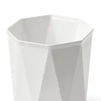 Стакан для зубных щёток &laquo;Призма&raquo;, 9.5&times;9.5&times;11 см, белый