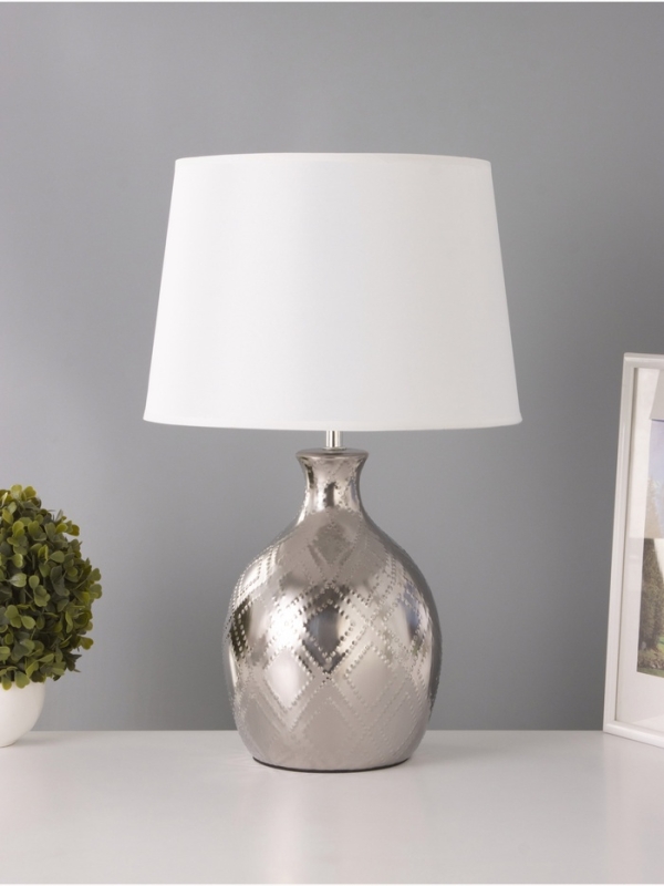 Настольная лампа Настольная лампа "Чиппер" 1х15Вт Е14 серебро 30х30х47см