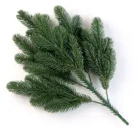 Еловая ветка зелёная, размер: 46 &times; 32 см, 1 шт.