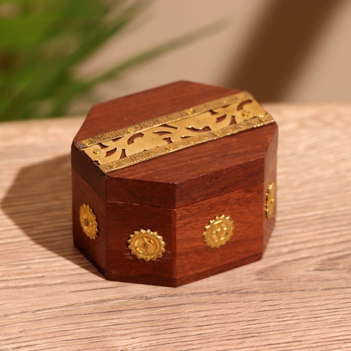 Шкатулка  Шкатулка "Сани" 6х5х4 см, дерево шишам