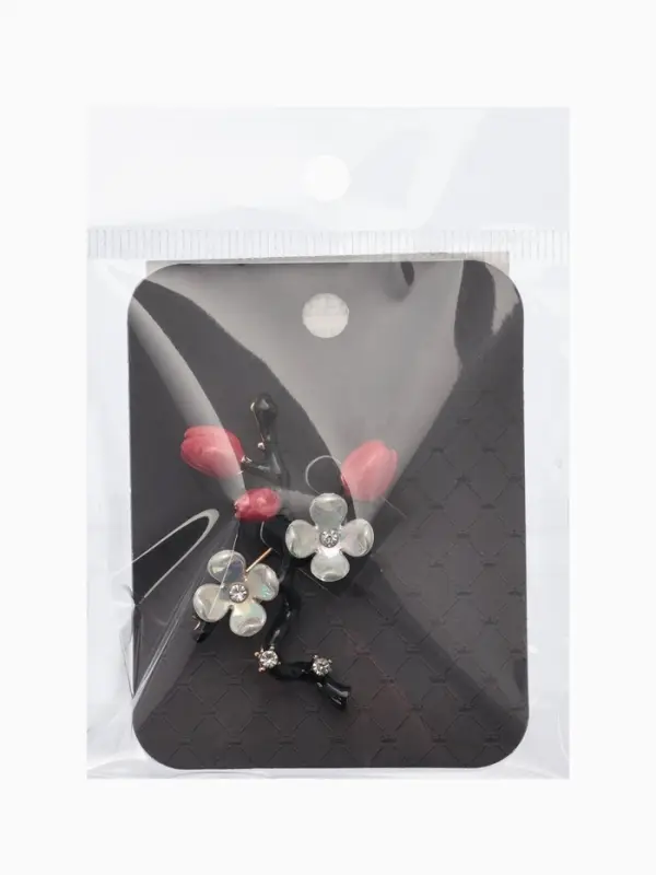 Брошь &laquo;Веточка с цветками сакуры&raquo;, эмаль, цветная в золоте