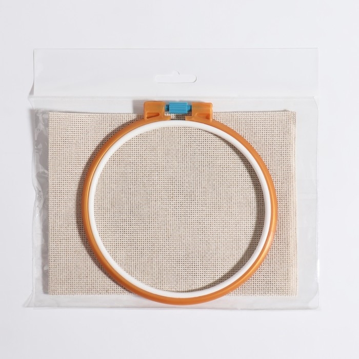 Набор для вышивания крестиком: канва без рисунка бежевая, 30×40 см, пяльцы d = 16 см, цвет МИКС Набор для вышивания крестиком: канва без рисунка бежевая, 30×40 см, пяльцы d = 16 см, цвет МИКС