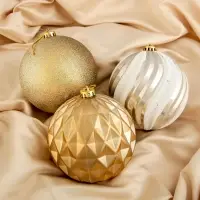Ёлочные игрушки &laquo;Праздничное ассорти&raquo;, шары новогодние, d=15 см, набор 3 шт., бело-золотой