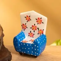 Мебель для кукол &laquo;Кресло с цветами&raquo;, 5&times;3&times;7.5 см, дерево