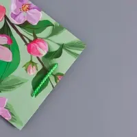 Пакет подарочный ламинированный &laquo;Весеннее признание&raquo;, травяной, 18&times;22.3&times;10 см