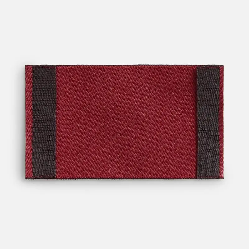 Лейбл тканевый Epsilon, M, бордовый Лейбл тканевый Epsilon, M, бордовый