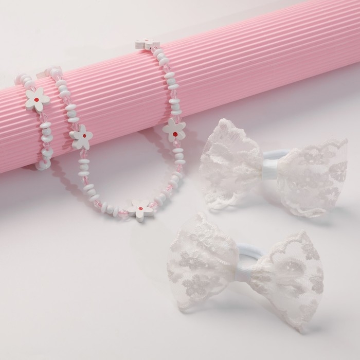 Набор «Выбражулька» 4 предмета: 2 резинки, бусы, браслет, зайка, цвет белый Набор «Выбражулька» 4 предмета: 2 резинки, бусы, браслет, зайка, цвет белый