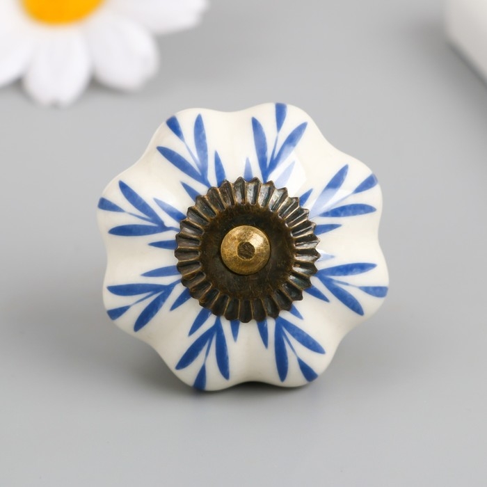 Ручка для шкатулки керамика, металл Ручка для шкатулки керамика, металл "Синие веточки" 4,2х4,2х6 см