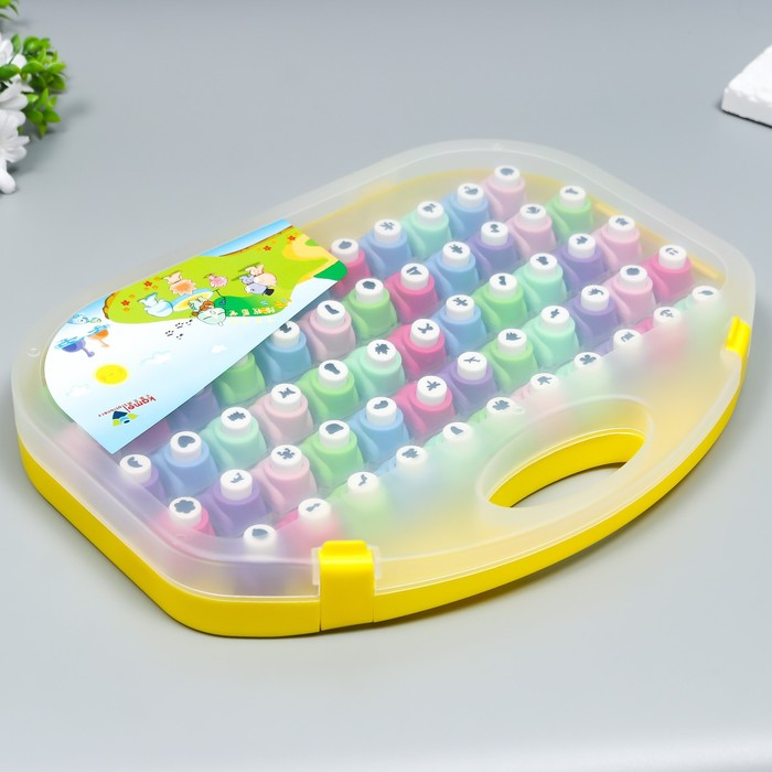 Набор фигурных дыроколов в сундуке d=1 см, 58 шт МИКС Набор фигурных дыроколов в сундуке d=1 см, 58 шт МИКС