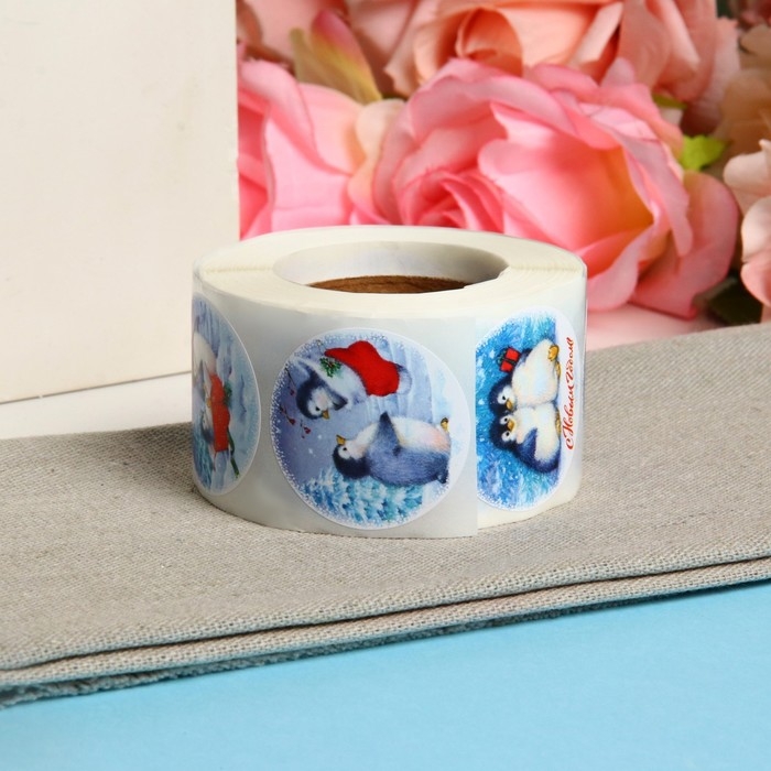 Новый год. Наклейки в рулоне "Пингвины", 500 шт, 3,8 х 3,8 см