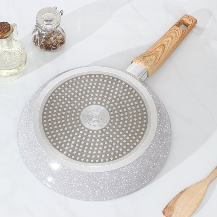 Сковорода кованая Magistro Natural, d=26 см, ручка soft-touch, антипригарное покрытие, индукция, цвет серый Сковорода кованая Magistro Natural, d=26 см, ручка soft-touch, антипригарное покрытие, индукция, цвет серый