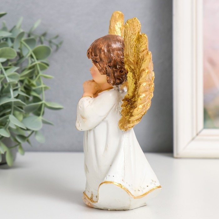 Сувенир полистоун Сувенир полистоун "Малыш ангелок в бежевой тоге, золотые крылья" МИКС 11х7х11,5 см