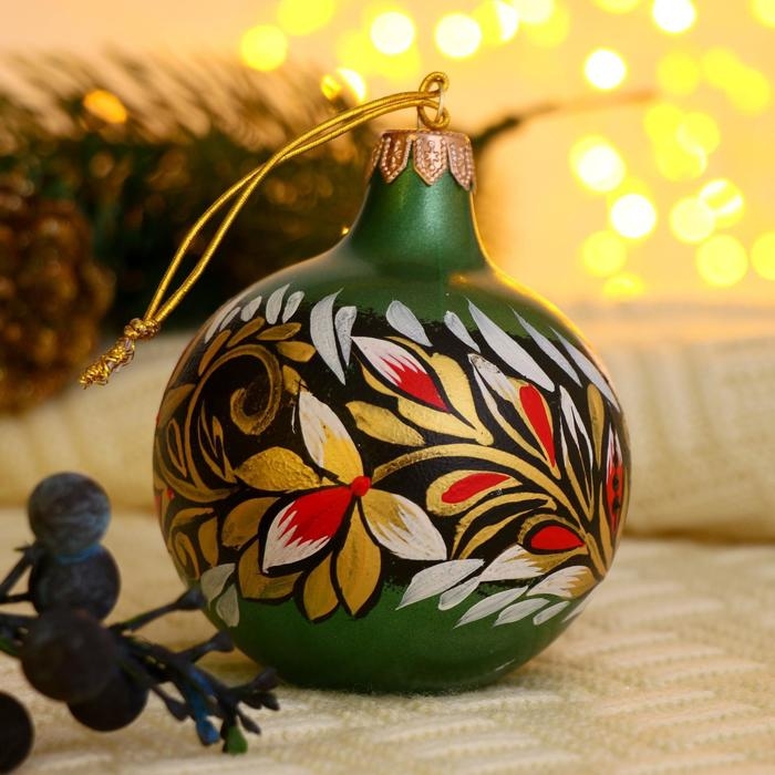 Ёлочный шар d-8 см Ёлочный шар d-8 см "Расписные листики" ручная роспись