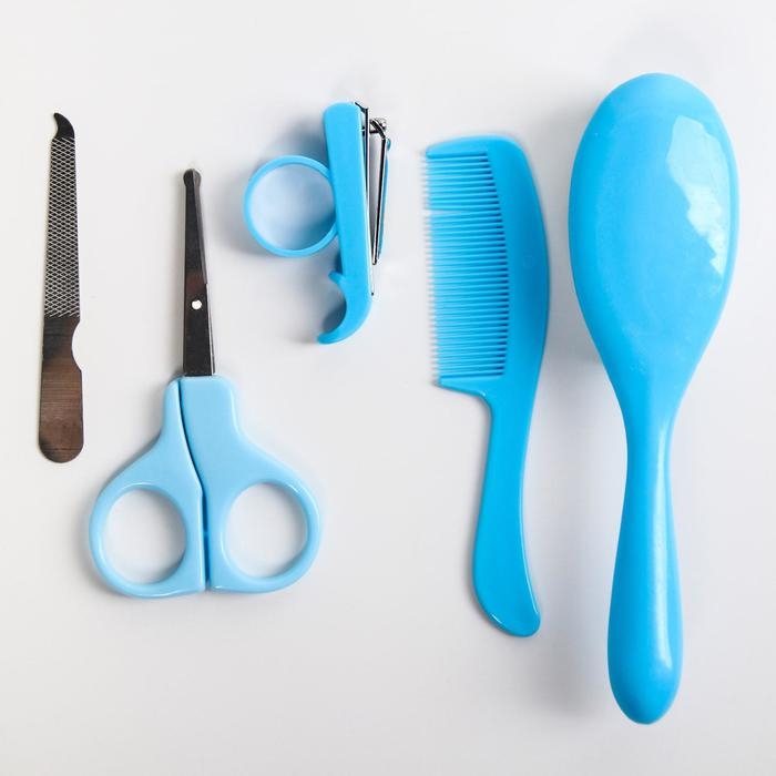 Набор по уходу за ребёнком, 5 предметов: щётка, расчёска, безопасные ножницы, пилочка и щипчики для ногтей, цвет голубой Набор по уходу за ребёнком, 5 предметов: щётка, расчёска, безопасные ножницы, пилочка и щипчики для ногтей, цвет голубой