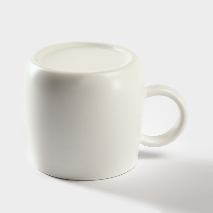 Кружка керамическая с крышкой и ложкой &laquo;Ангелок&raquo;, 350 мл, цвет белый