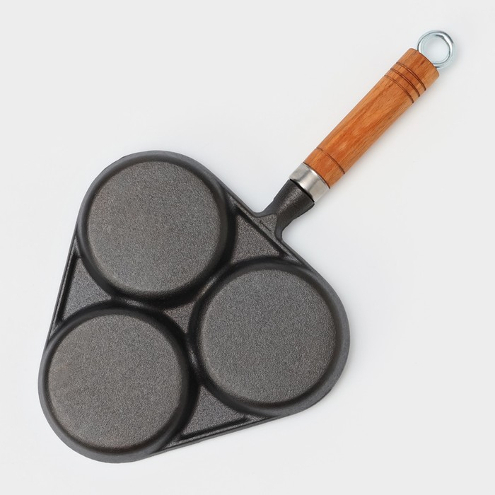 Сковорода-оладница чугунная, 37×19 см, деревянная ручка Сковорода-оладница чугунная, 37×19 см, деревянная ручка