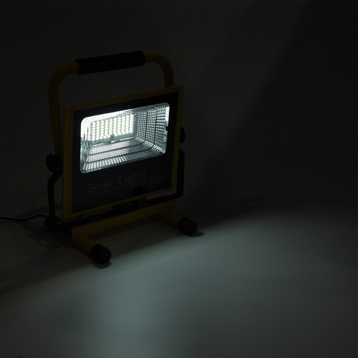 Фонарь-прожектор аккумуляторный, переносной 40 Вт, 7000 мАч, IP67, 8 ч работы, 19 х 23 см Фонарь-прожектор аккумуляторный, переносной 40 Вт, 7000 мАч, IP67, 8 ч работы, 19 х 23 см