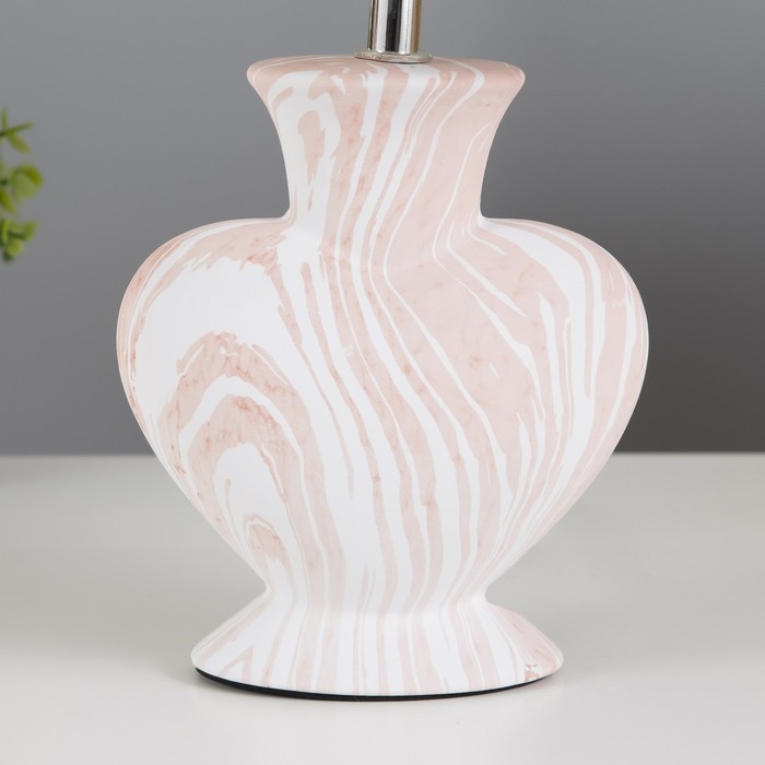 Настольная лампа Настольная лампа "Хертц" E14 40Вт белый-бежевый 23х15х34 см RISALUX