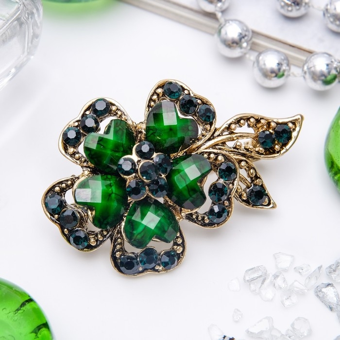 Брошь «Цветок желаний», цвет изумрудный в чернёном золоте Брошь «Цветок желаний», цвет изумрудный в чернёном золоте